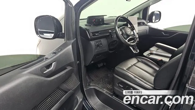 Hyundai Staria 2022 thumb 10