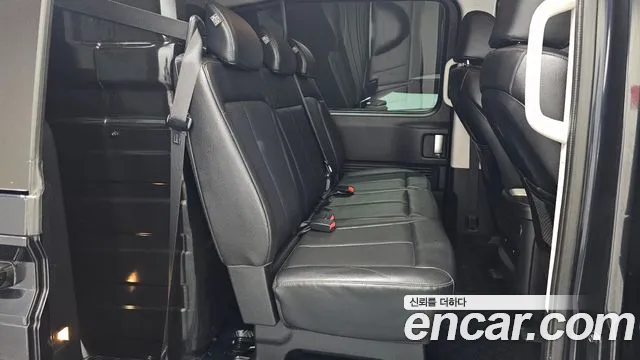 Hyundai Staria 2022 thumb 11