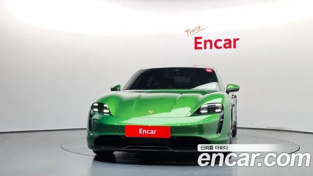 Porsche Taycan 2022 thumb 3