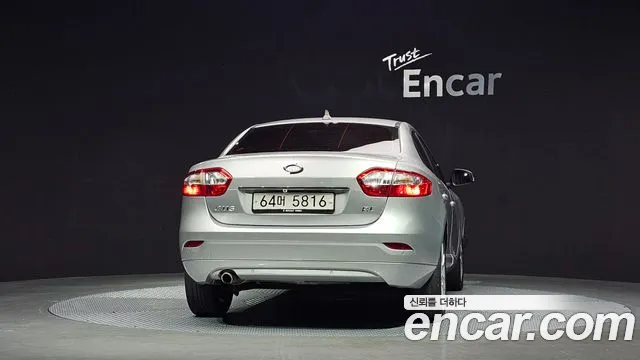 Renault-KoreaSamsung Fluence 2011 thumb 4