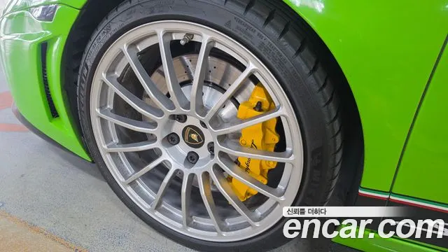 Lamborghini Gallardo 2011 thumb 8
