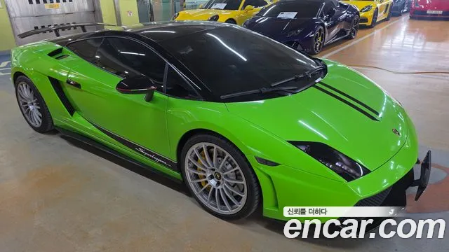 Lamborghini Gallardo 2011 thumb 12