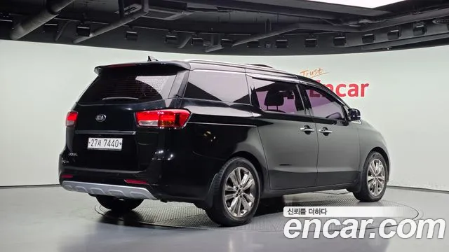 Kia Carnival 2014 thumb 2