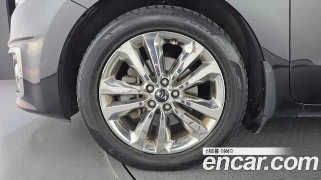 Kia Carnival 2014 thumb 5