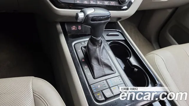 Kia Carnival 2014 thumb 9