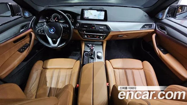 BMW 5-Series 2017 thumb 7
