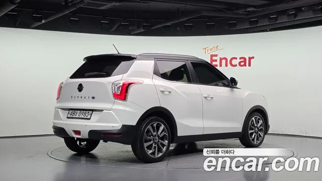 KG_Mobility_Ssangyong TIBOLI 2015 thumb 2