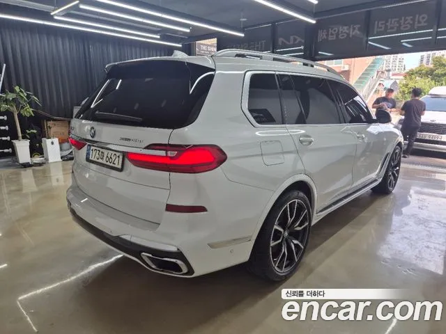 BMW X7 2021 thumb 6