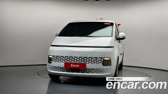 Hyundai Staria 2024 thumb 2