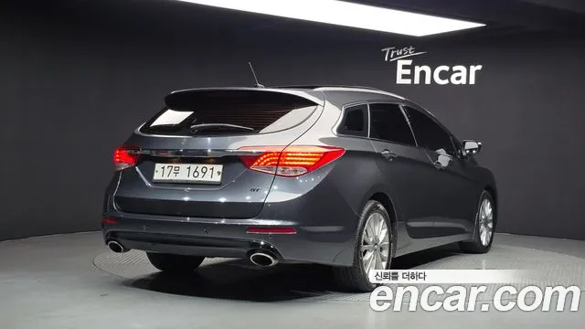 Hyundai i40 2012 thumb 2