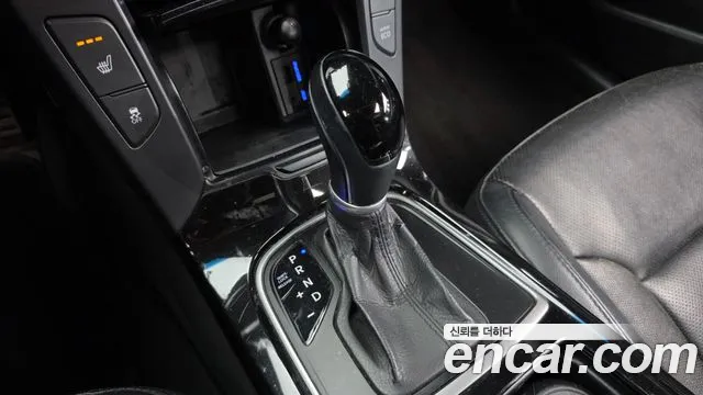 Hyundai i40 2012 thumb 9