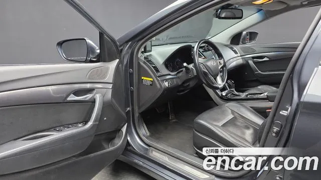 Hyundai i40 2012 thumb 10