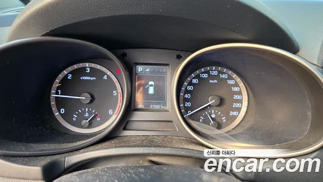 Hyundai Santa Fe 2015 thumb 8