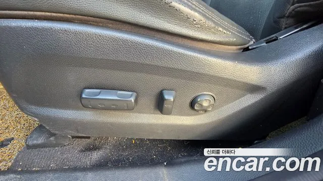 Hyundai Santa Fe 2015 thumb 10