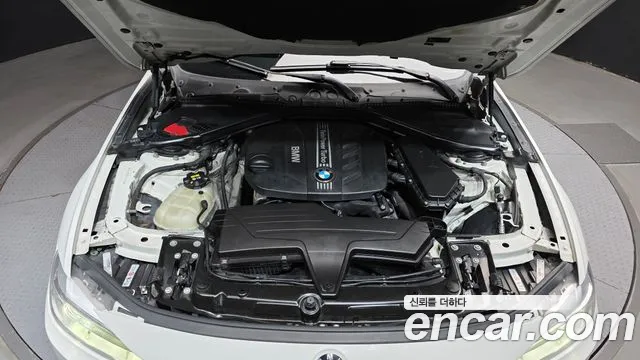 BMW 3-Series 2015 thumb 6
