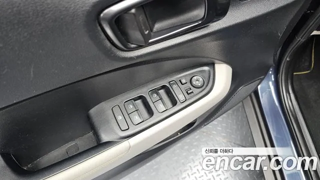Hyundai Venue 2021 thumb 12