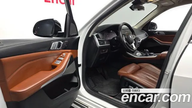 BMW X7 2022 thumb 9