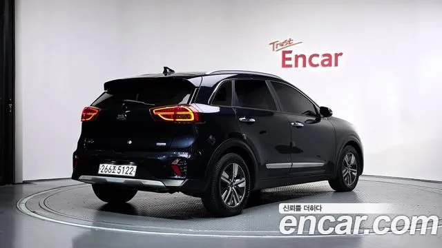 Kia Niro 2019 thumb 2