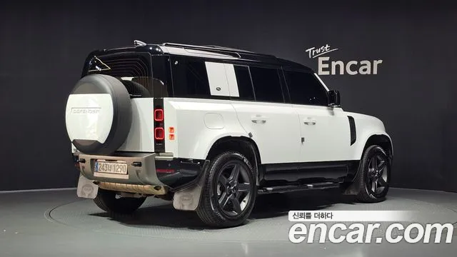 Land Rover Defender 2024 thumb 2