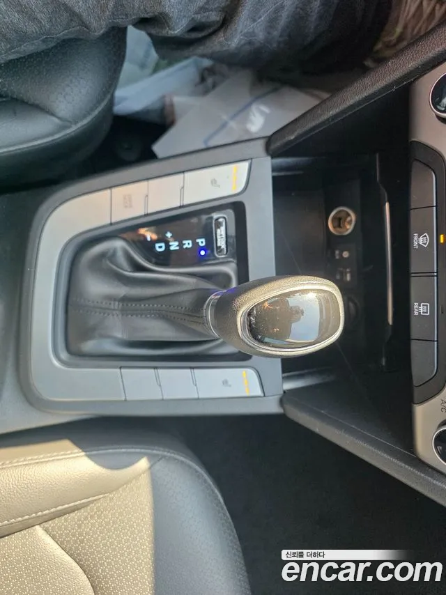 Hyundai Avante 2017 thumb 9