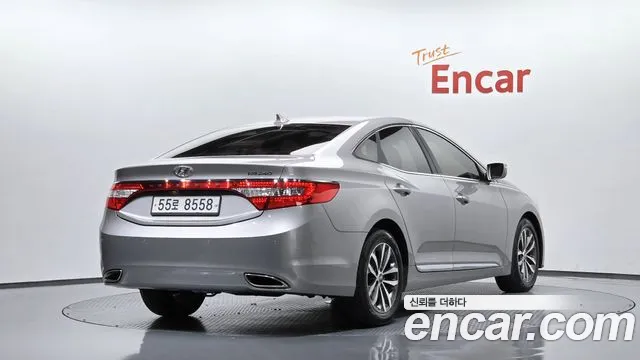 Hyundai Grandeur 2011 thumb 2