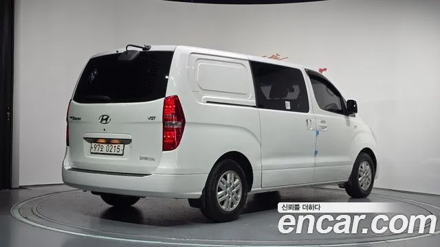 Hyundai Starex 2017 thumb 2