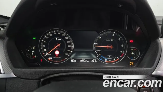 BMW 3-Series 2018 thumb 8