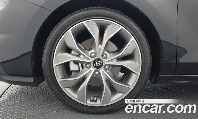 Hyundai i30 2018 thumb 4