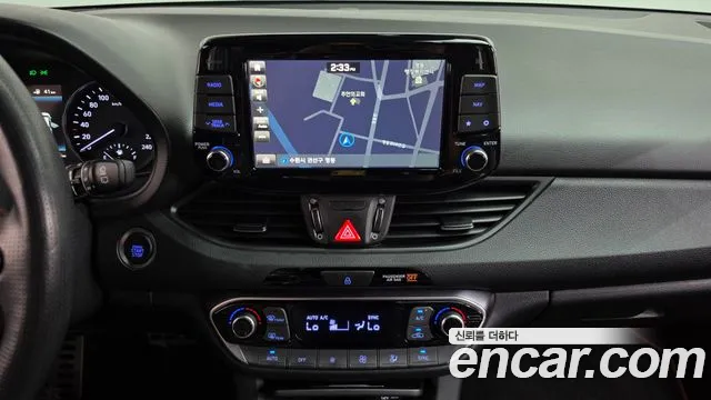 Hyundai i30 2018 thumb 11