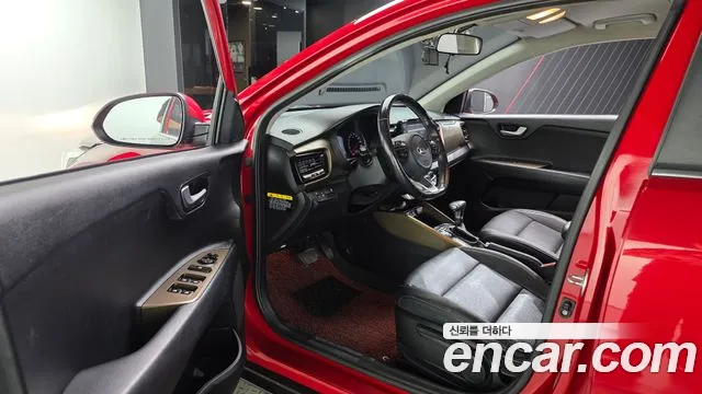 Kia Stonic 2017 thumb 10