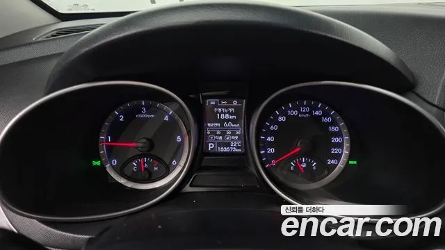 Hyundai Santa Fe 2013 thumb 8