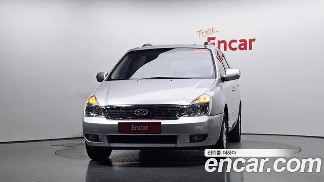 Kia Carnival 2012 thumb 2