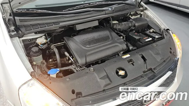 Kia Carnival 2012 thumb 5