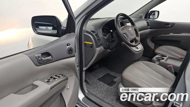 Kia Carnival 2012 thumb 9