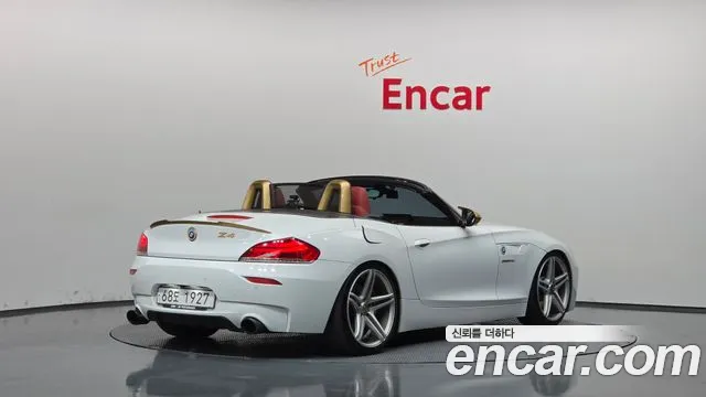 BMW Z4 2013 thumb 2