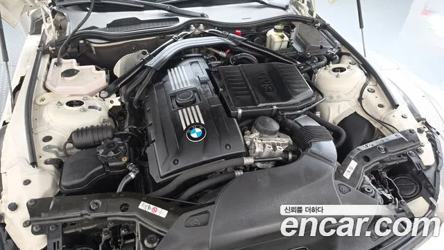 BMW Z4 2013 thumb 6