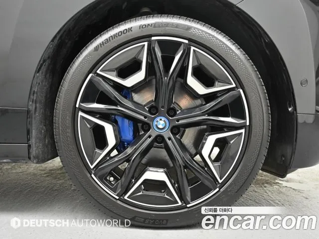 BMW iX 2022 thumb 6
