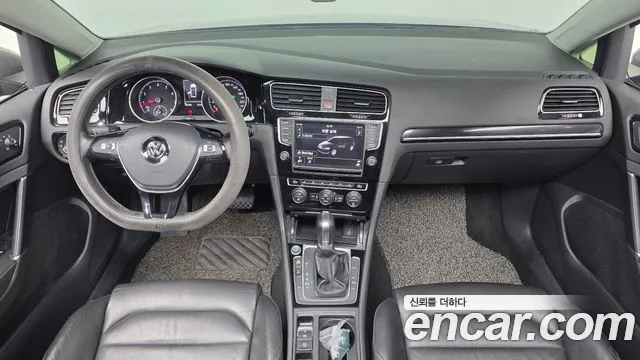 Volkswagen Golf Sportsvan 2016 thumb 7