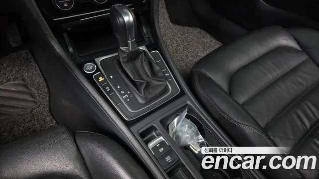 Volkswagen Golf Sportsvan 2016 thumb 9