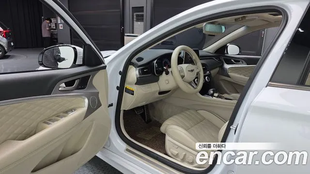 Genesis G70 2019 thumb 10