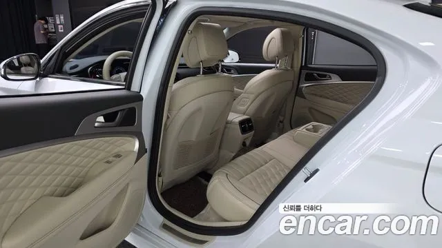 Genesis G70 2019 thumb 11