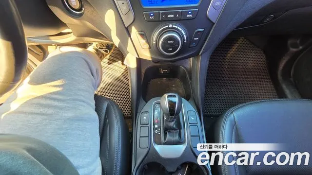 Hyundai Santa Fe 2012 thumb 9