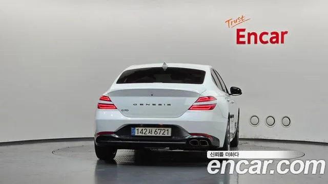 Genesis G70 2021 thumb 4