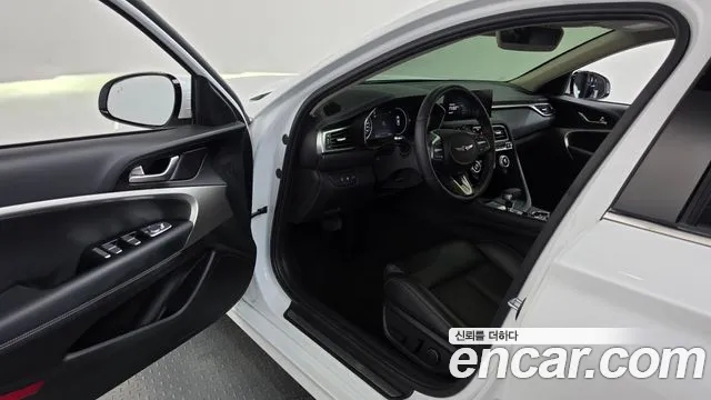 Genesis G70 2021 thumb 10