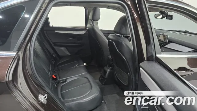 BMW 2-Series 2015 thumb 11