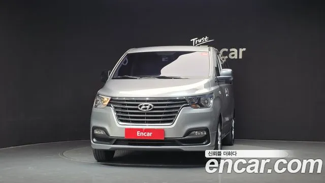 Hyundai Starex 2018 thumb 3
