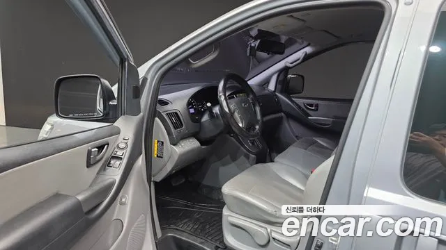 Hyundai Starex 2018 thumb 10