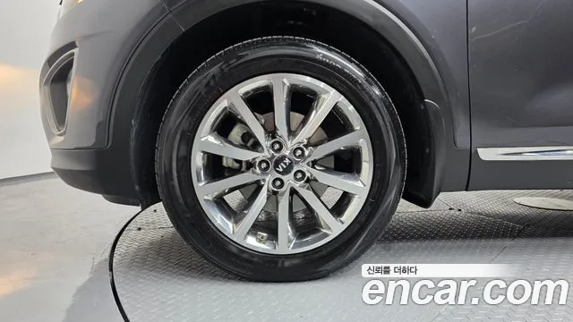 Kia Sorento 2016 thumb 5