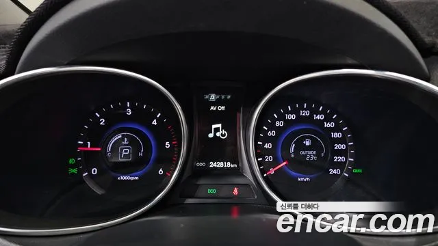 Hyundai Santa Fe 2015 thumb 8