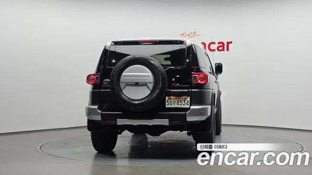 Toyota FJ Cruiser 2014 thumb 4